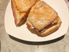 吞拿鱼帕尼尼-必胜客(瑞虹店)