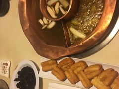 -滇釜火锅·能喝汤的火锅(车公庄店)