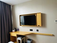 -Zsmart智尚酒店(上海北外滩四川北路东宝兴路地铁站店)