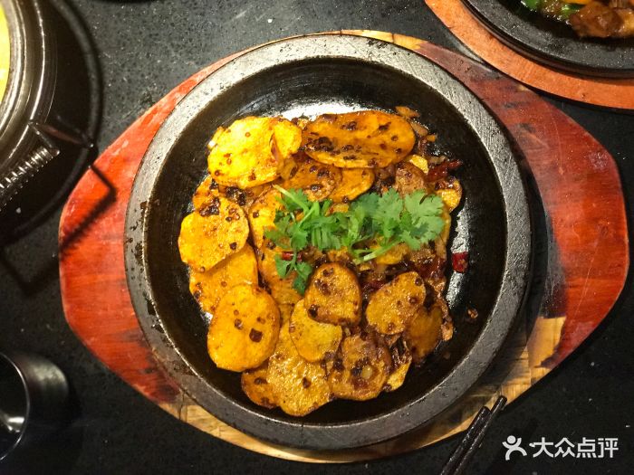 和食佬石锅风味餐厅(明瓦廊店)石锅川香土豆片图片 