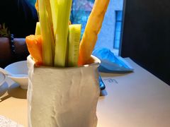 笔筒色拉-穹六人间 people 6(岳阳路店)