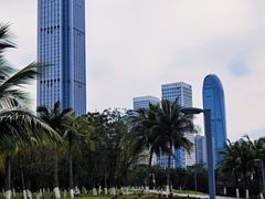 -万绿园