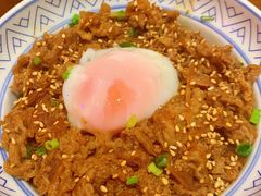 温泉蛋牛肉盖浇饭-白石的深夜食堂(济南万象城店)