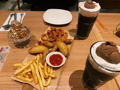 -必胜客(东三路店)