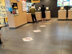 -麦当劳(石坝服务区店)