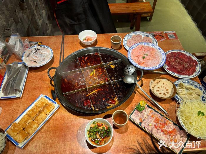 周小明火锅(黑金冠社区店)图片