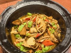 -老滇山寨•云南特色菜•地方菜•民族风情歌舞表演(金碧店)