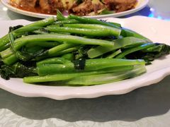 -丝路天山酒店(国际大巴扎店)