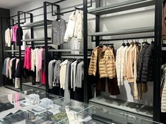 -百年港湾奥特莱斯(香炉礁店)