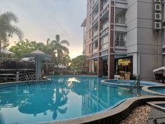 -皇马海口湾海景酒店(万绿园秀英港店)