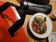 -爱碗亭·鲜炒湖南菜(壹城中心店)