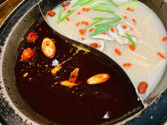 菌汤鸳鸯锅-唇辣号重庆老火锅(亦庄店)
