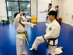 -金载勋跆拳道场(玲东花园店)