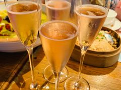-樱花里音乐餐吧·牛扒椰子鸡(东圃店)