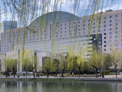 -亮马河大厦停车场