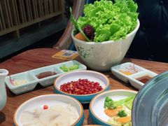 -明洞阿姨·韩式酱蟹烤肉·创意料理(三元桥店)