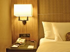 -上海滴水湖皇冠假日酒店