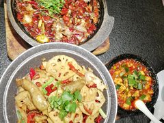 -万重锦·人文川菜馆(骡马市店)