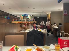大堂-海底捞火锅鲜切牛肉主题店(长寿路店)