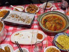 -罗霸蛮老岳阳大排档·鲜货烧烤·土吊子煨砂锅烧菜