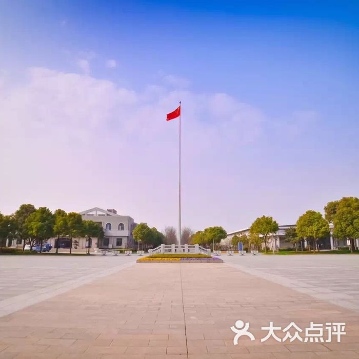 上海公安学院校园风光图片