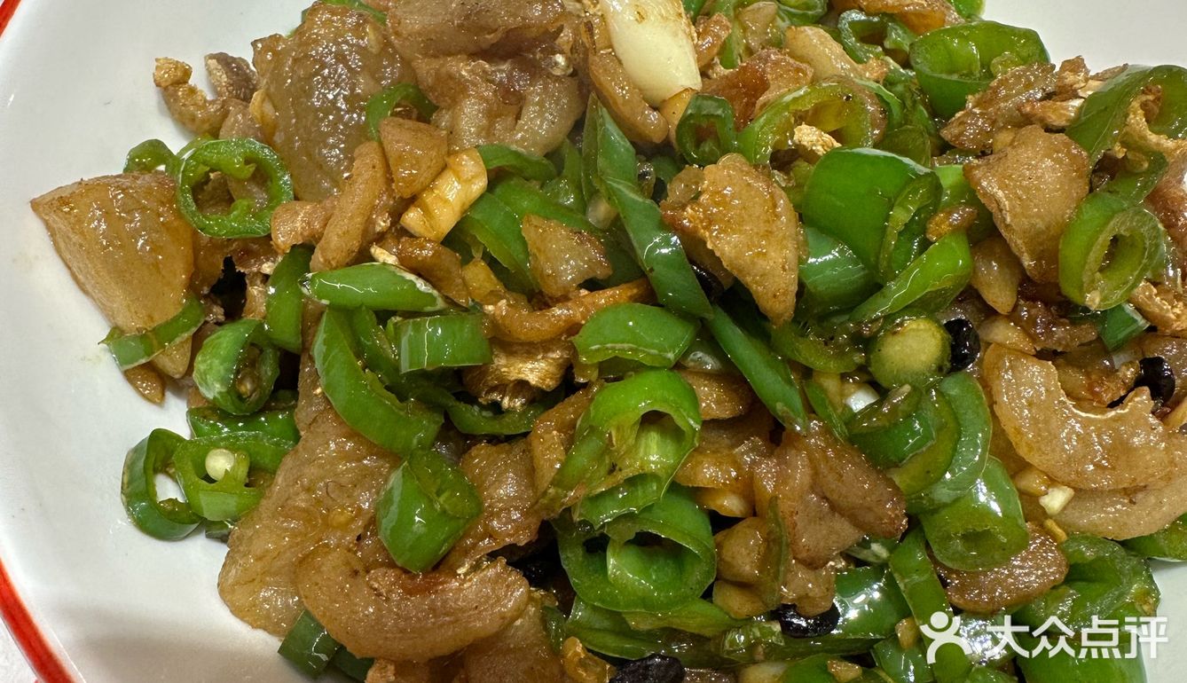 人均30吃撑！这家湘菜馆的肉炒肉绝了🔥