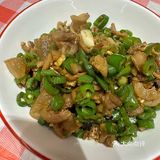 人均30吃撑！这家湘菜馆的肉炒肉绝了🔥