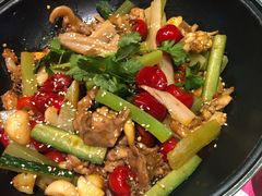 泡椒鲜牛蛙-村理·乡村菜音乐餐厅(河西店)