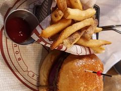 -BOURBON 玻本美式餐厅酒吧(虹桥新天地店)