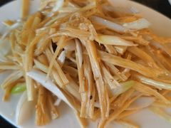 -韩风烤牛肉冷面店