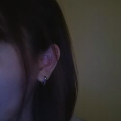 -艺耳美专业穿耳洞打耳洞穿孔