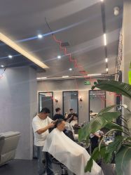 -老肖男士理发店