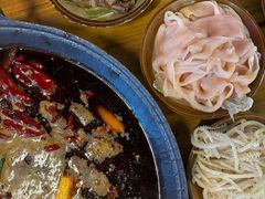 -黄潇洒老火锅(九眼桥宏济巷店)