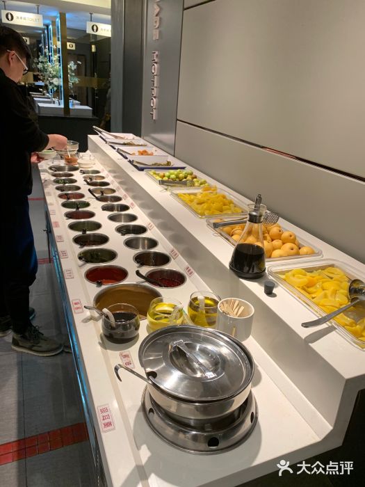 圣福琚川味火锅(金伦花园店)自助调料区图片