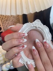 -芊屿芊浔美甲