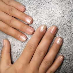 -摩睫+皮肤管理·科学美容中心