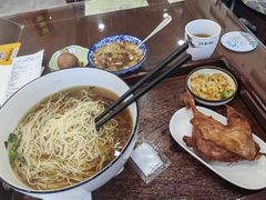 -百年老字号·观振兴蟹黄面·三虾面·苏式面(观前街富仁坊巷店)