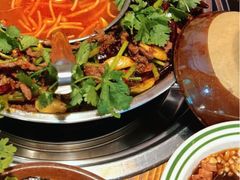 -毛辣果·贵州红酸汤牛肉火锅(西单店)