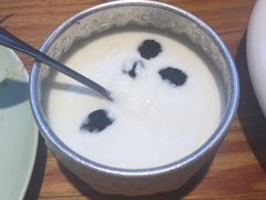 自制酸奶-塔哈尔·新疆盛宴(城西银泰店)