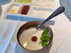 自制酸奶配蜂巢蜜-四季民福烤鸭店(前门店)