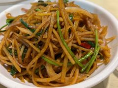 不一样的土豆丝-八张桌子(老店)