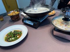 -香山湖家家宴(中山陵店)