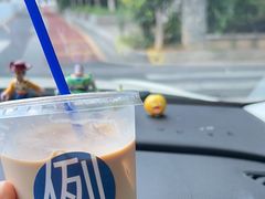 -Be Lived Cafe比例咖啡(摩天轮店)