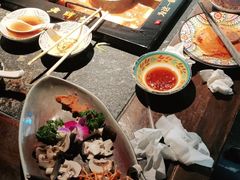 -老牌坊云南鱼豆花火锅(哈西万达店)