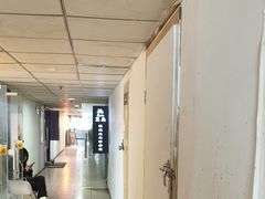 -荒岛实景沉浸密室(江汉路1店)