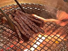 -铭牛烧肉·和牛海鲜自助(高新月牙湖店)