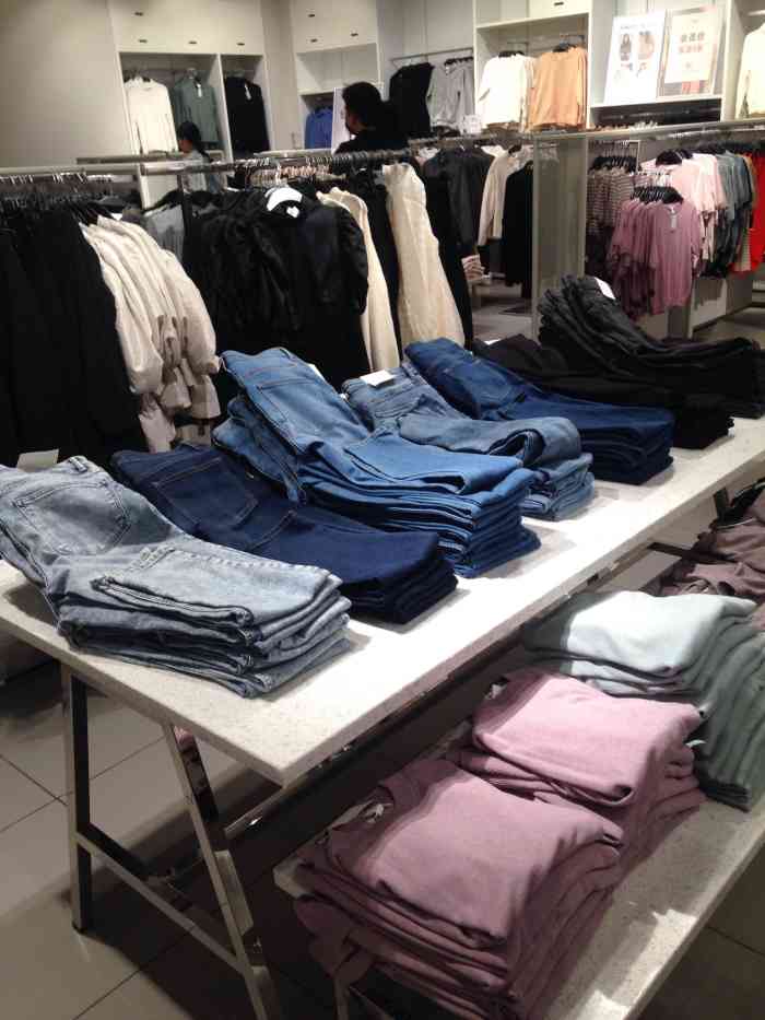 h&m(仓山万达店)-"逛街好像是女生的首选爱好,心情好就想来看..."-大