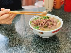 牛肉牛丸粉-店马路蚝烙