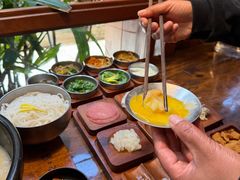 -银米·云南传统过桥米线(双廊黑金冠店)
