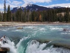 -阿萨巴斯卡瀑布观景点